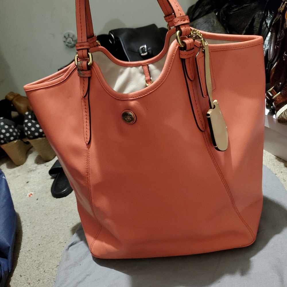 Coach purse - Picture 2 of 3